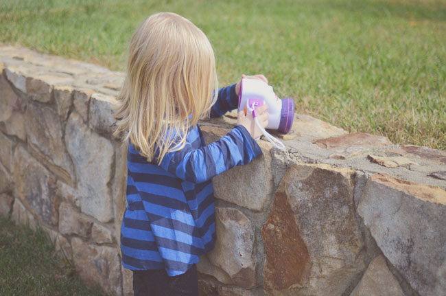 10 photography projects for kids by Beryl Young via Click it Up a Notch